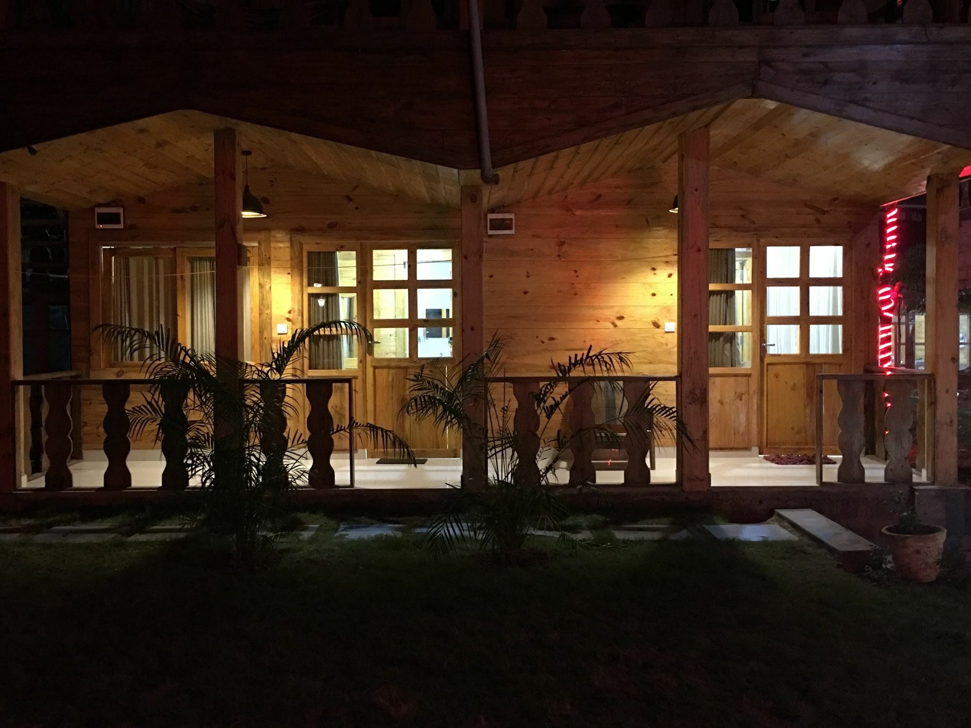 Brushwood Villa- Cottages And Bar Palolem Exterior photo